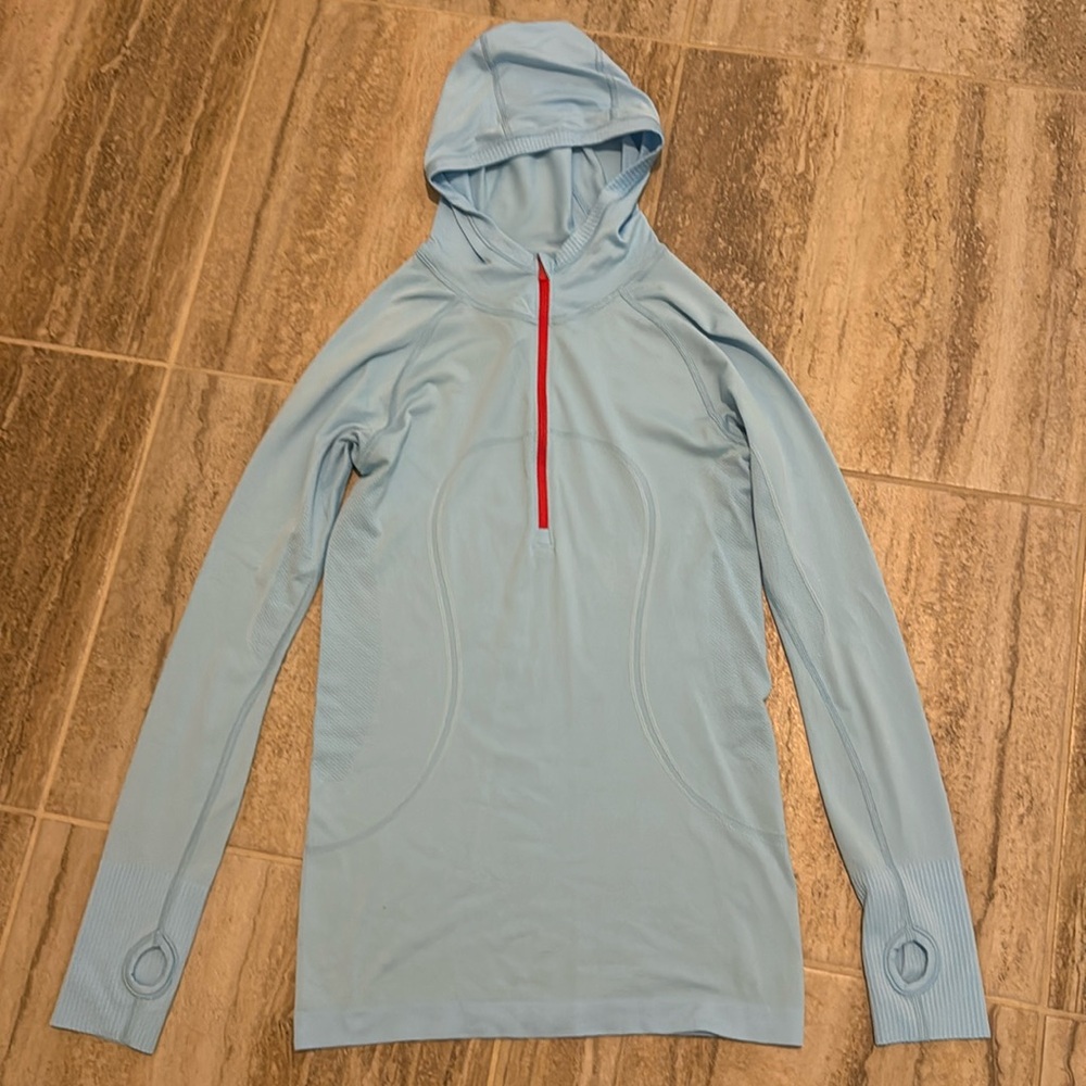 Lululemon Swiftly Tech Hooded 1/2 ZIP Seawheeze Size 8